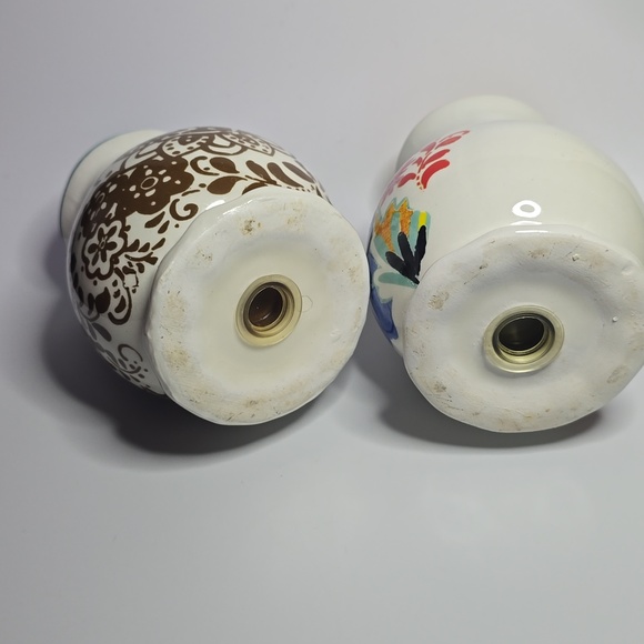 The Pioneer Woman Salt And Pepper Shakers - Picture 5 of 5
